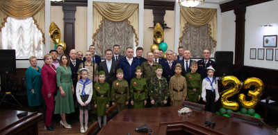 "Защитники Отечества!"